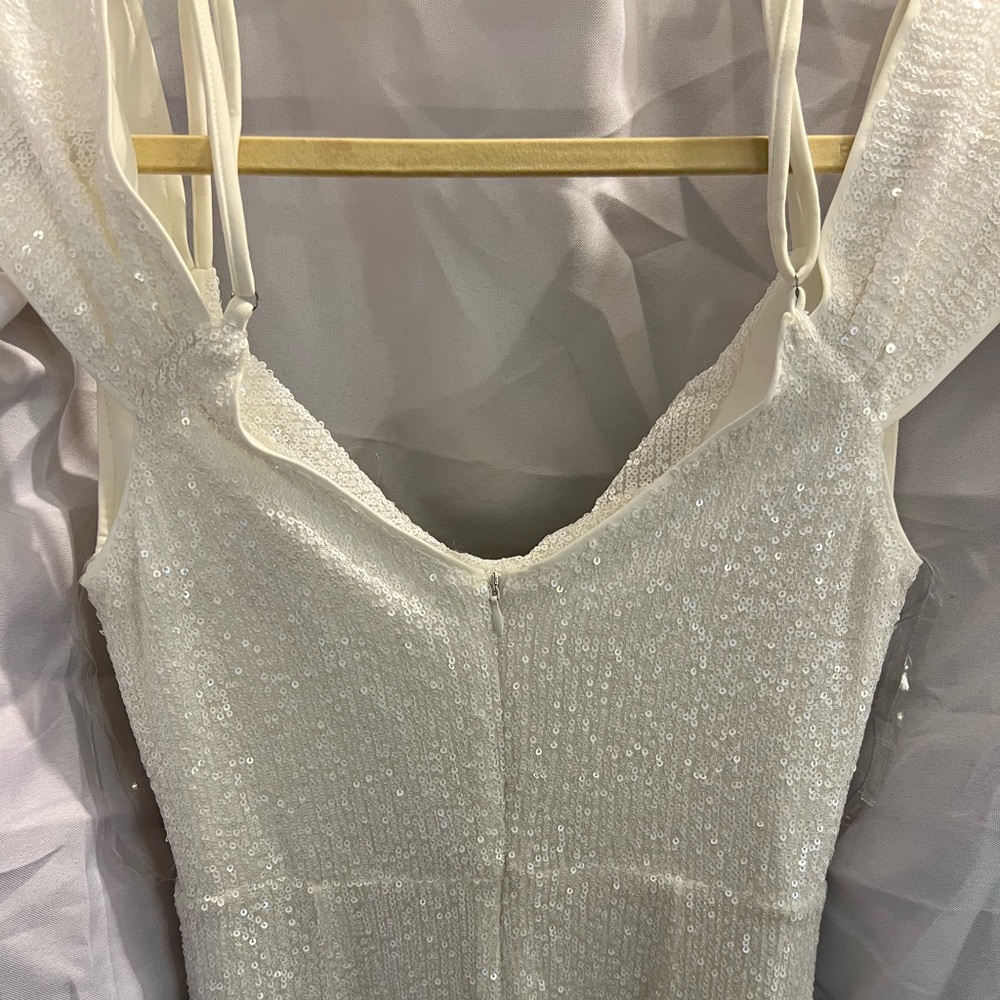 Dress - Picture 4 of 7